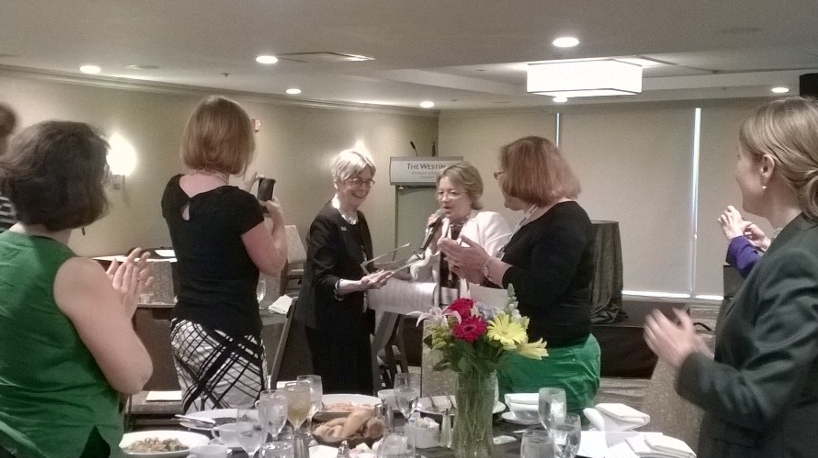 NASJE President Jill Goski presents the Karen Thorson Award to Dr. Patricia H. Murrell.